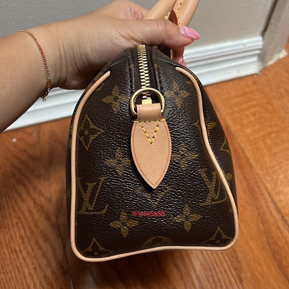 Louis Vuitton Monogram speedy 20 - Picture 6 of 9